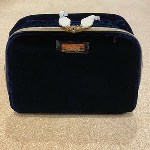 Cle de Peau Gift Velvet Travel Pouch. Brand NEW